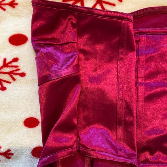 i am gia vikki top💗 - Picture 4 of 5